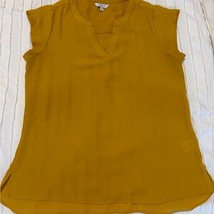 Reitmans Cap Sleeve Split Neck Blouse - R Essentials Mustard size medium